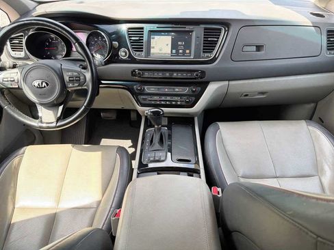 Used 2016 Kia Sedona SX image 11