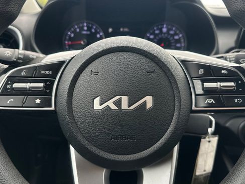 Used 2024 Kia Forte LXS FWD image 22