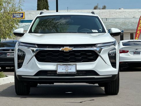 New 2026 Chevrolet Trax LT FWD image 9