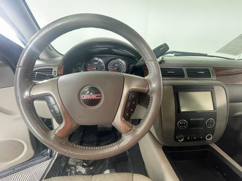 Used 2009 GMC Sierra 2500 SLT w/ SLT Convenience Package image 14