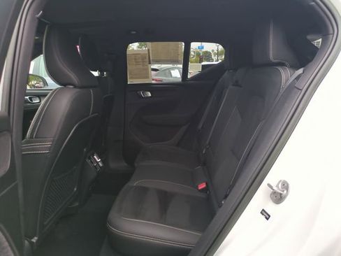 Used 2023 Volvo XC40 B5 Plus w/ Protection Package Premier AWD/4WD image 25