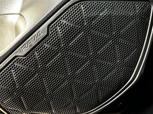 Used 2024 Toyota RAV4 XLE image 22