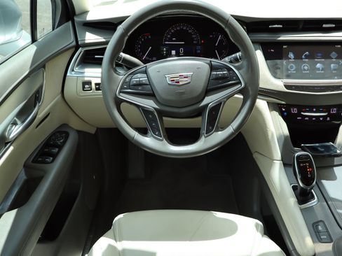 Used 2019 Cadillac XT5 Premium Luxury FWD image 20