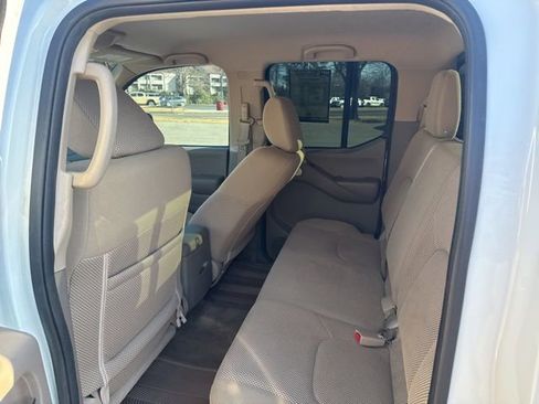 Used 2015 Nissan Frontier SV w/ SV Value Truck Package image 13