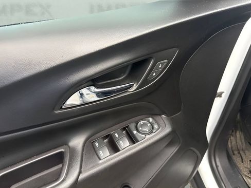 Used 2019 Chevrolet Equinox LT FWD image 11