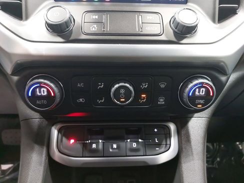 Used 2023 GMC Acadia SLT w/ Trailering Package image 23