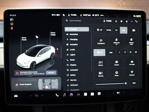 Used 2023 Tesla Model 3 Standard Range image 26