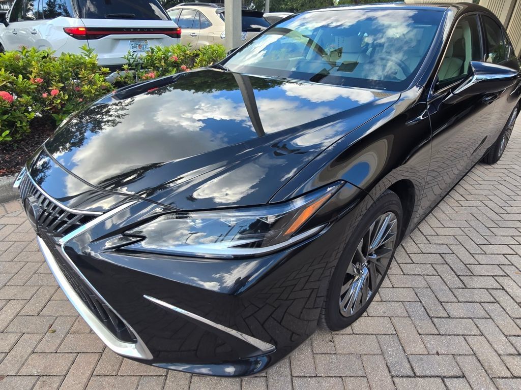 Used 2025 Lexus ES 350 Ultra Luxury w/ Accessory Package (Z2) FWD image 21