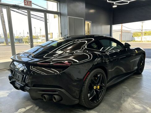 Used 2023 Ferrari Roma RWD image 5
