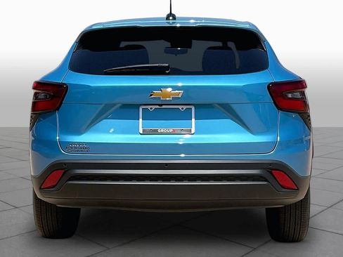 Certified 2026 Chevrolet Trax LS w/ Driver Confidence Package FWD image 5