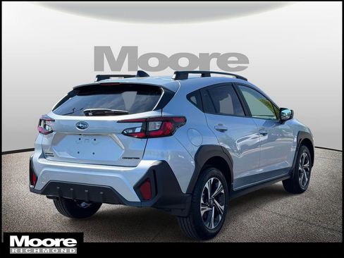 Used 2026 Subaru Crosstrek 2.0i Premium AWD/4WD image 2