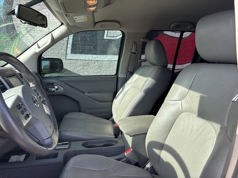 Used 2018 Nissan Frontier SV w/ Value Truck Package image 8