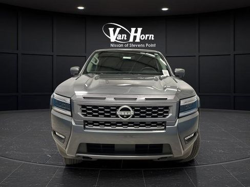 Used 2025 Nissan Frontier SL AWD/4WD image 2