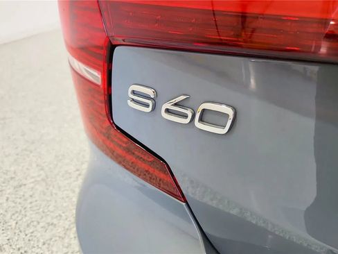 Used 2023 Volvo S60 T8 Plus image 17