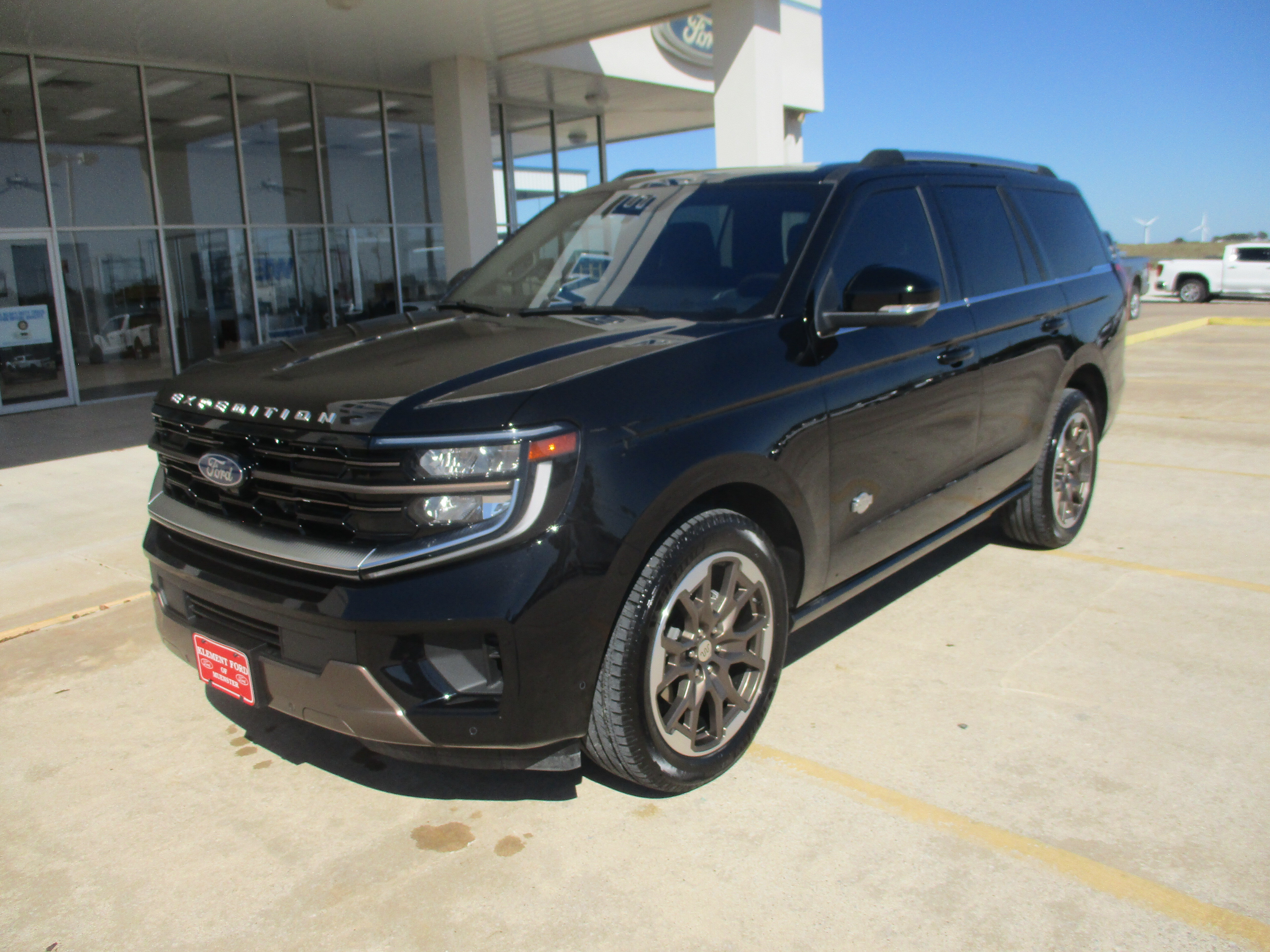 Used 2025 Ford Expedition King Ranch AWD/4WD image 2