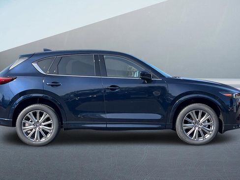 New 2025 MAZDA CX-5 Signature image 2