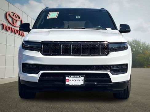 Used 2024 Jeep Grand Wagoneer L Series II w/ Quick Order Packagew 28T AWD/4WD image 8