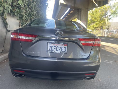 Used 2013 Toyota Avalon Limited w/ Technology Pkg image 14