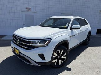 Used 2023 Volkswagen Atlas Cross Sport SE image 1
