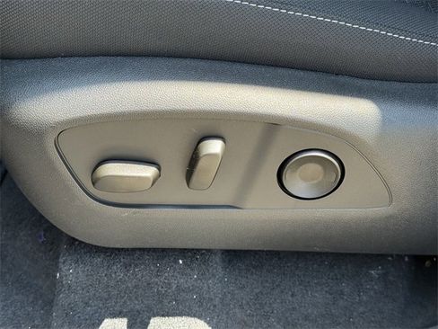 New 2026 Chevrolet Traverse LT w/ Enhanced Driving Package image 24