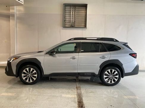 Used 2024 Subaru Outback Limited AWD/4WD image 10