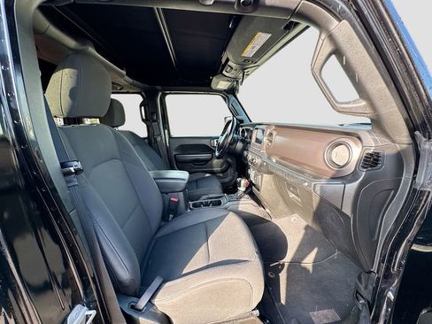 Used 2020 Jeep Wrangler Unlimited Sport S image 21