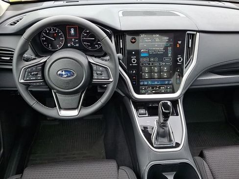 Used 2025 Subaru Outback Premium AWD/4WD image 11