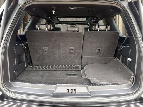 Used 2018 Ford Expedition Limited w/ Equipment Group 301A RWD image 29