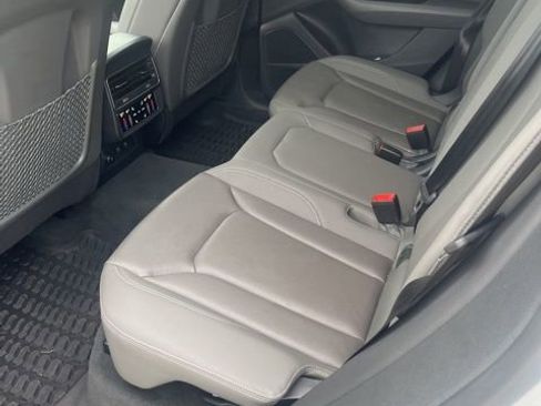 Used 2021 Audi Q8 Premium Plus w/ Premium Plus Package image 4