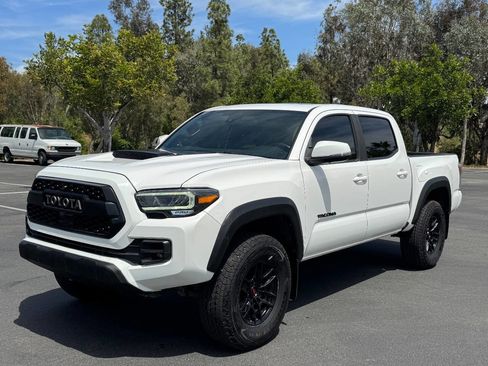 Used 2021 Toyota Tacoma TRD Pro image 3