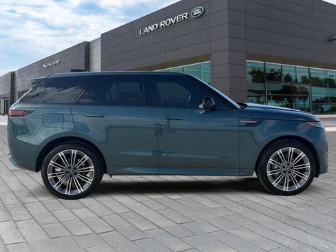 Used 2025 Land Rover Range Rover Sport Dynamic SE AWD/4WD image 6
