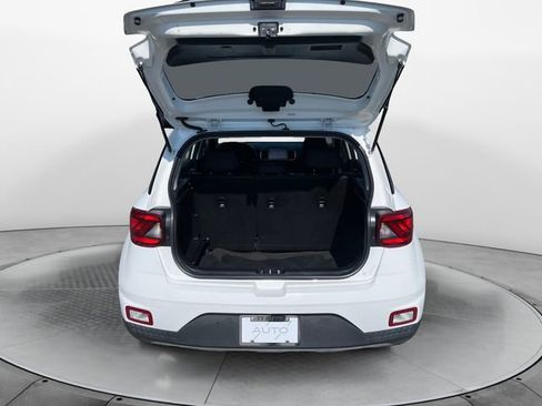 Used 2021 Hyundai Venue SE image 26