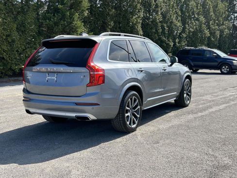Used 2018 Volvo XC90 T6 Momentum w/ Convenience Package image 3