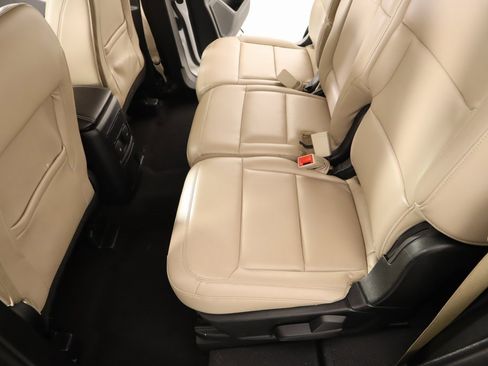 Used 2023 Ford Explorer XLT w/ Equipment Group 202A image 12