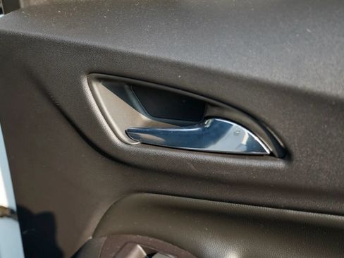 Used 2020 Chevrolet Equinox LT w/ Driver Convenience Package FWD image 33