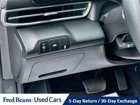 Used 2021 Hyundai Elantra SEL w/ Convenience Package FWD image 14