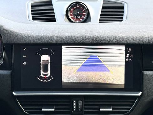 Certified 2022 Porsche Cayenne Coupe image 26