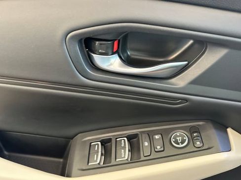 Used 2024 Honda Accord EX image 12