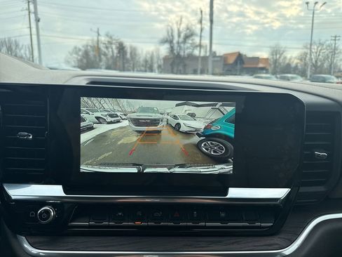 Used 2025 GMC Sierra 1500 SLT image 21