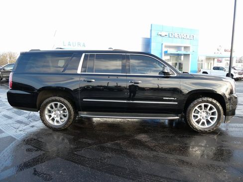 Used 2019 GMC Yukon XL Denali w/ Open Road Package image 4