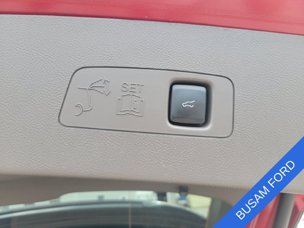 Used 2022 Lincoln Corsair AWD w/ Premium Package image 7