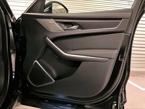 Certified 2025 Jaguar F-PACE R-Dynamic S image 27