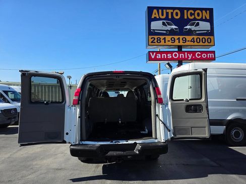 Used 2014 Chevrolet Express 3500 LS image 12