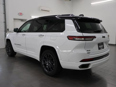 Used 2025 Jeep Grand Cherokee L Summit AWD/4WD image 6