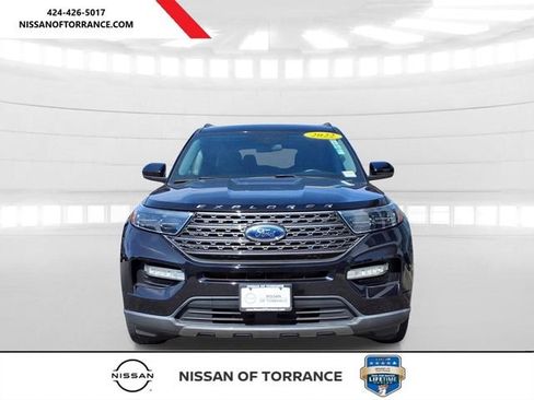 Used 2022 Ford Explorer XLT w/ Equipment Group 202A RWD image 2