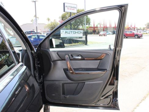 Used 2016 GMC Acadia Denali image 2