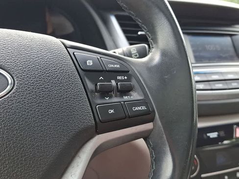 Used 2017 Hyundai Tucson Value AWD/4WD image 18