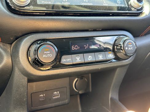 Used 2021 Nissan Kicks SR FWD image 29