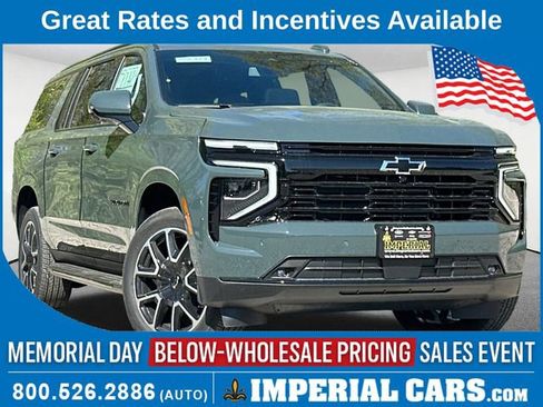 New 2026 Chevrolet Suburban RST w/ Comfort Package AWD/4WD image 1