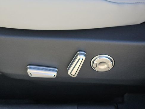 New 2026 Lincoln Nautilus Premier w/ Equipment Group 102A image 20